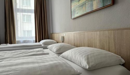 Quadruple Room with Private Shower and Shared Toilet