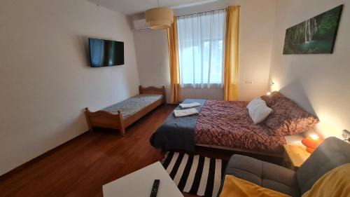 Quadruple Room with Private Bathroom