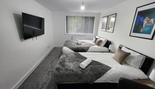 Triple Room with Shared Bathroom