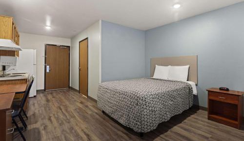 Standard Double Room - Accessible/Non-Smoking