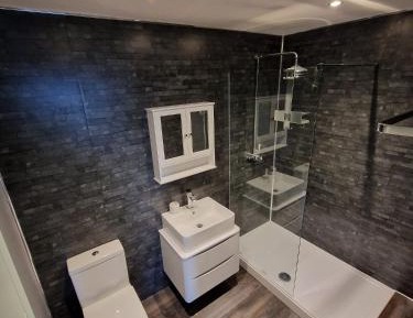 Quadruple Room with Private Bathroom