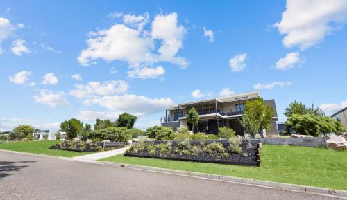 Four-Bedroom Holiday Home
