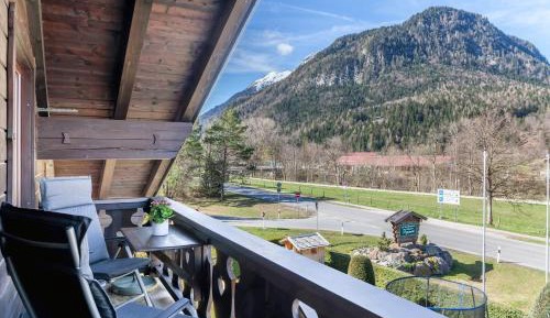 Superior One-Bedroom Apartment with Balcony