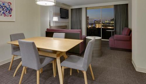 Junior King Suite