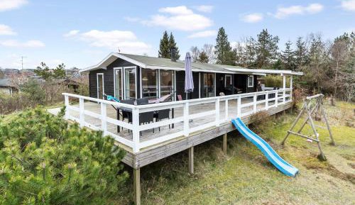 Three-Bedroom Holiday Home 