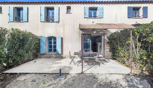 Two-Bedroom Holiday Home
