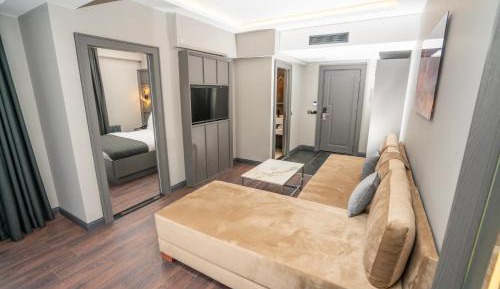 Deluxe Junior Suite