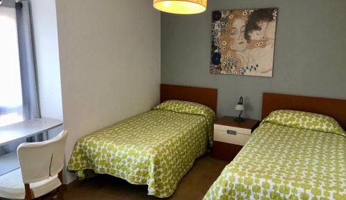 Single Room with Shared Bathroom