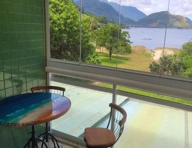 Two-Bedroom Apartment with Balcony and Sea View