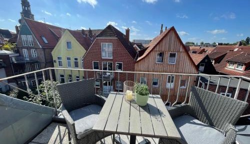 Apartment with Balcony