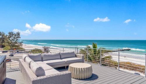 Five-Bedroom Holiday Home