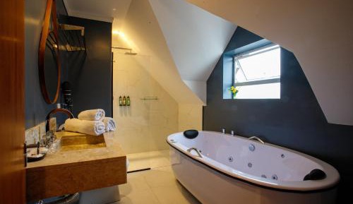 Deluxe Double Room with Bath
