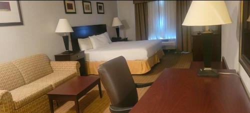 Superior King Suite