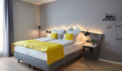 Studio with One Queen Bed