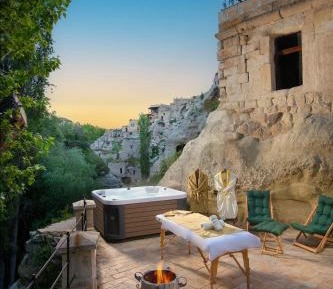 King Room with Spa Bath