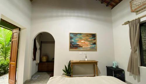 King Room with Pool View