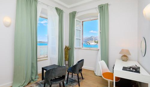 Queen Room with Sea View