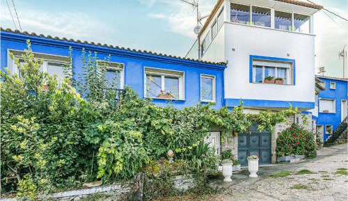 Four-Bedroom Holiday Home