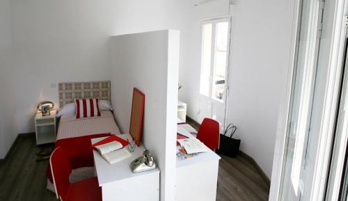 Female Twin Room with Shared Bathroom
