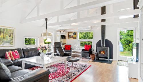 Four-Bedroom Holiday Home