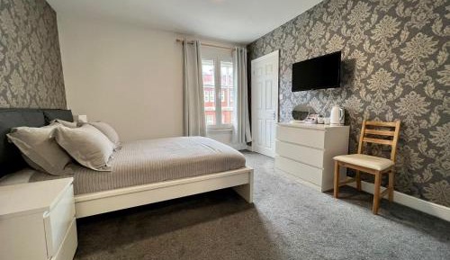 Deluxe Double Room with Shower