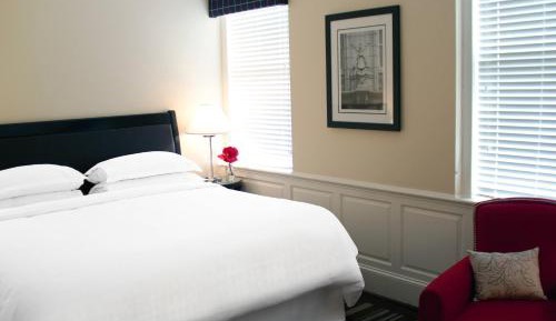 Guest Room, 1 King