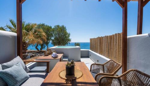 Deluxe Double Room with Sea View and Jacuzzi