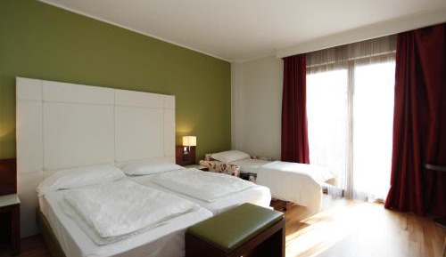 Triple Room with Lake View