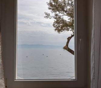 Studio Apartment with Sea View