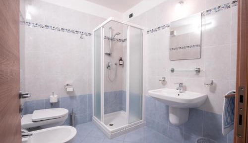 Deluxe Double Room with Lake View