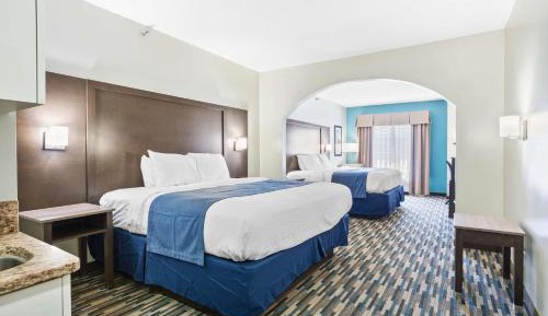 King Suite with Two King Beds - Non-Smoking