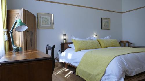 Queen Room with Garden View