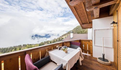 Superior One-Bedroom Apartment with Balcony