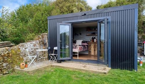 Studio with Garden View