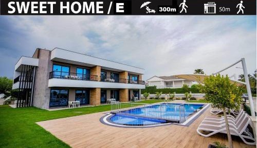 Sweet Home Aparts E with Pool