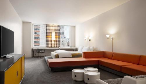 Delphi King Suite