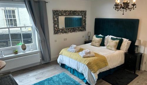 Studio Apartment with One Double Bed