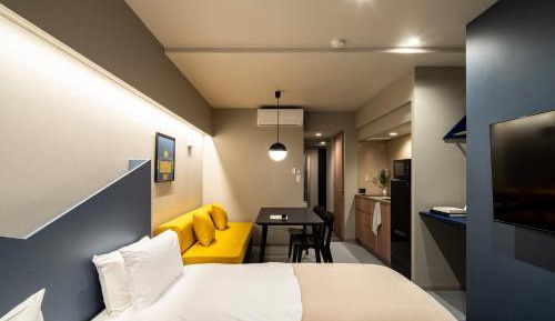 Deluxe Studio Apartment