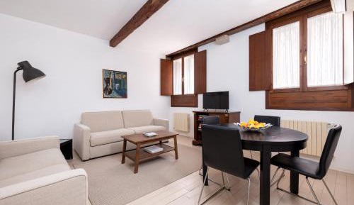 One-Bedroom Apartment (4 Adults)