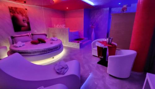 Queen Room with Spa Bath