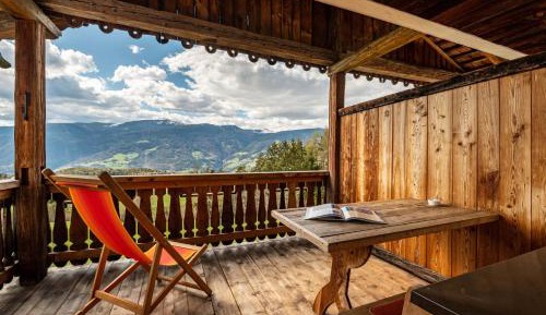Superior One-Bedroom Apartment with Balcony