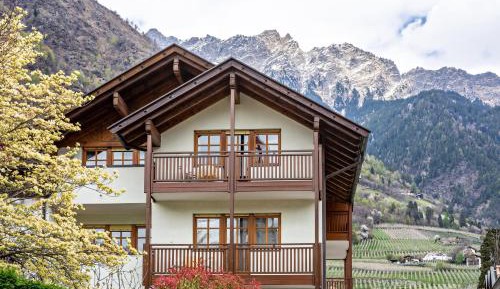 Superior One-Bedroom Apartment with Balcony
