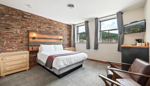 Two-Bedroom Suite