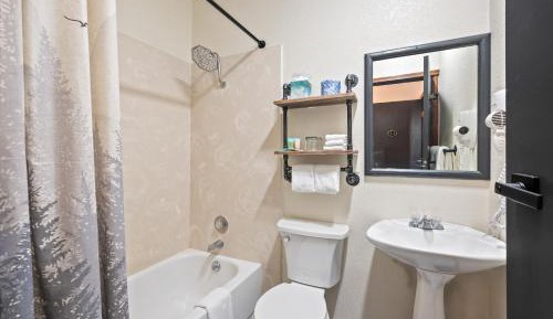 Queen Room with View