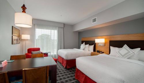 Queen Studio Suite with 2 Queen Beds
