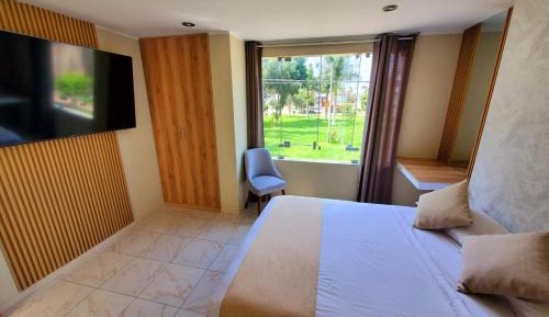 Deluxe Queen Room