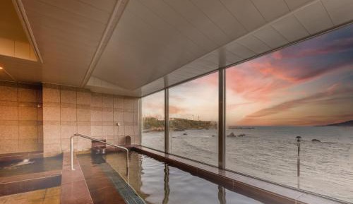 Family Room with Sea View