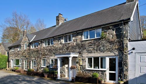 Six-Bedroom House