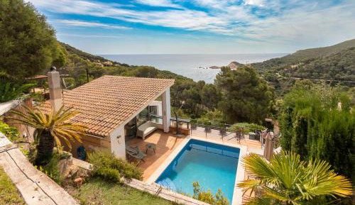Villa with Sea View