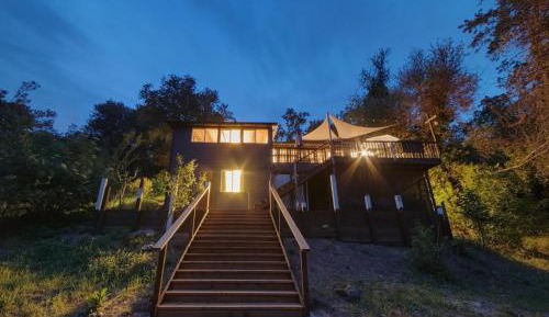 Three-Bedroom Holiday Home 